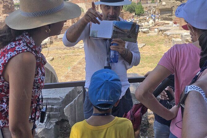 Kid-Friendly Colosseum & Roman Forum Tour with local guide - Entering the Colosseum with kid-friendly games